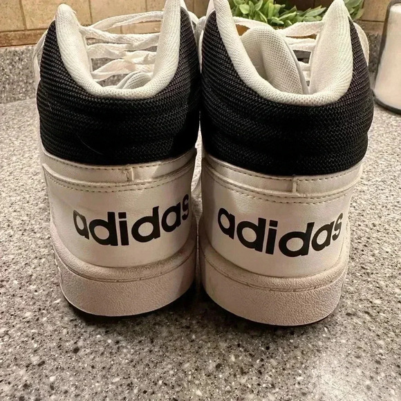 Men’s Adidas High Top size 8 1/2 - Picture 5 of 6